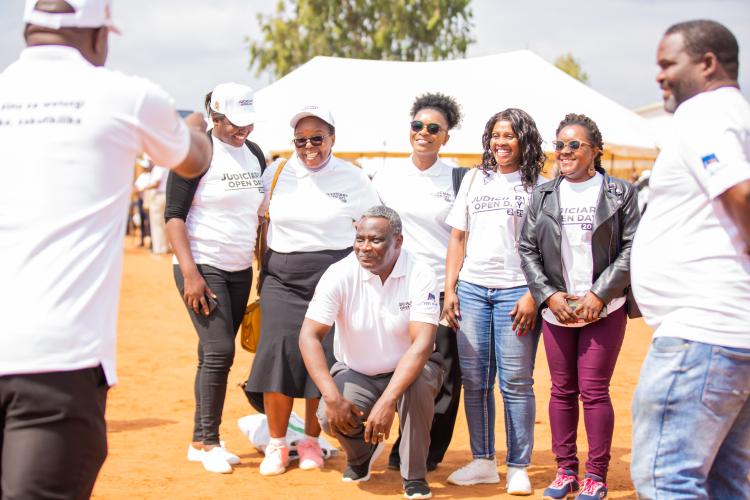 A pose with the Honourable the Chief Justice