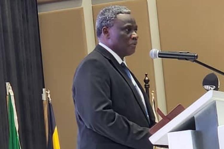 𝗧𝗵𝗲 𝗛𝗼𝗻𝗼𝘂𝗿𝗮𝗯𝗹𝗲 𝘁𝗵𝗲 𝗖𝗵𝗶𝗲𝗳 𝗝𝘂𝘀𝘁𝗶𝗰𝗲 𝗥𝗶𝘇𝗶𝗻𝗲 𝗥𝗼𝗯𝗲𝗿𝘁 𝗠𝘇𝗶𝗸𝗮𝗺𝗮𝗻𝗱𝗮, 𝗦𝗖, 𝗻𝗲𝘄𝗹𝘆 𝗲𝗹𝗲𝗰𝘁𝗲𝗱 𝗖𝗵𝗮𝗶𝗿𝗽𝗲𝗿𝘀𝗼𝗻 𝗼𝗳 𝘁𝗵𝗲 𝗦𝗼𝘂𝘁𝗵𝗲𝗿𝗻 𝗮𝗻𝗱 𝗘𝗮𝘀𝘁𝗲𝗿𝗻 𝗔𝗳𝗿𝗶𝗰𝗮 𝗖𝗵𝗶𝗲𝗳 𝗝𝘂𝘀𝘁𝗶𝗰𝗲𝘀’ 𝗙𝗼𝗿𝘂𝗺